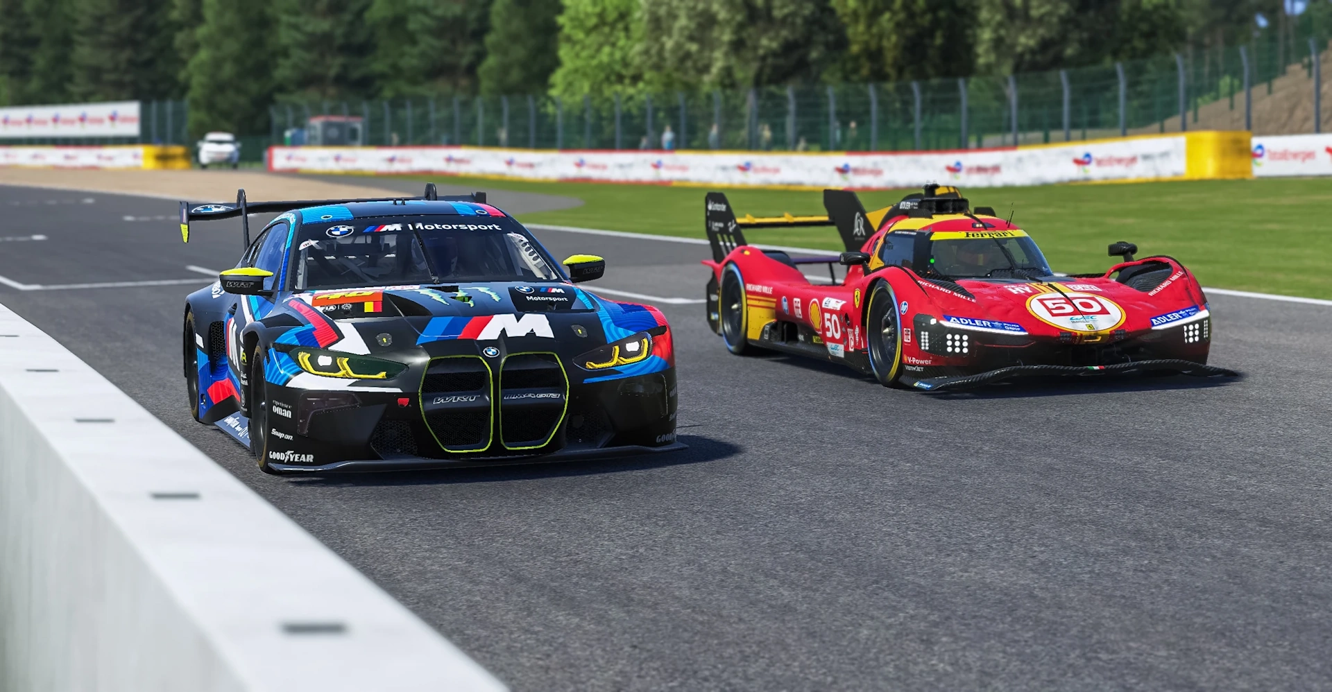 Überrundung zwischen BMW M4 GT3 und Ferrari 499P im WEC-Simracing auf Spa-Francorchamps in Le Mans Ultimate